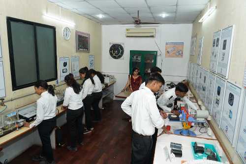 Indira Institute of Aircraft Engineering Instrument Lab photo 3